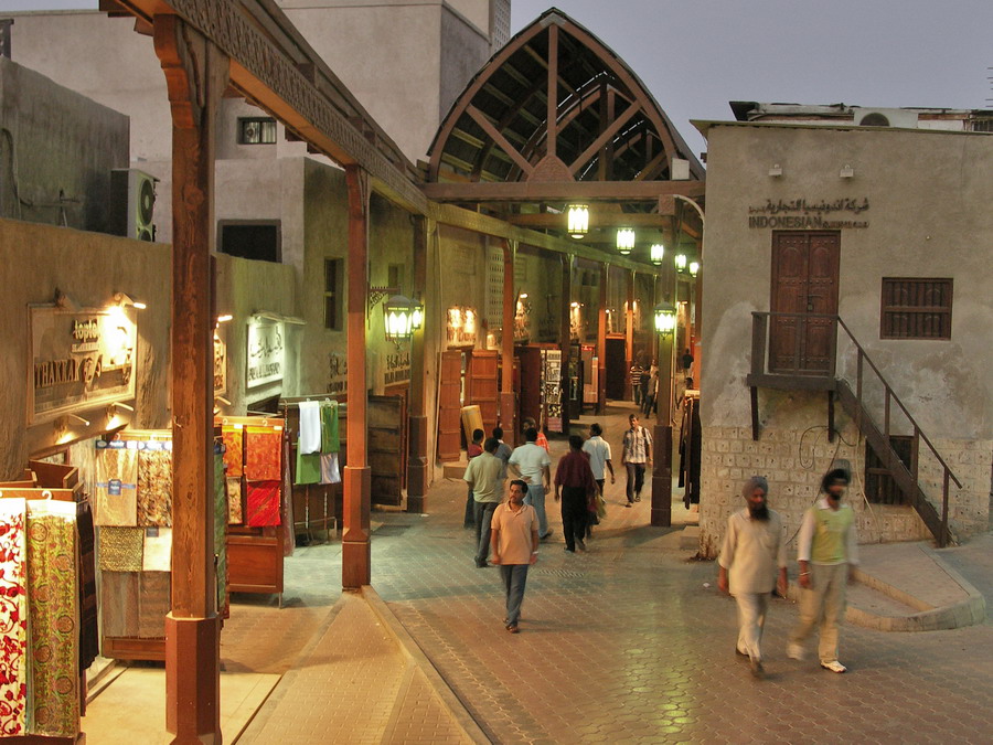 bur dubai souk